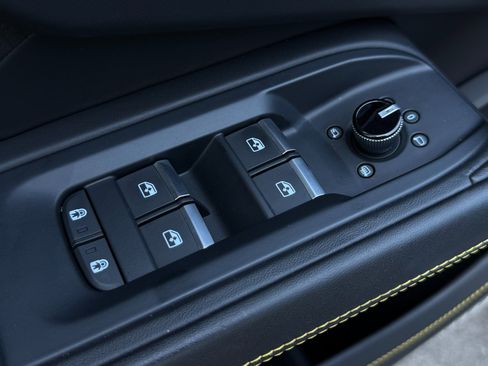 Used 2021 Lamborghini Urus image 93