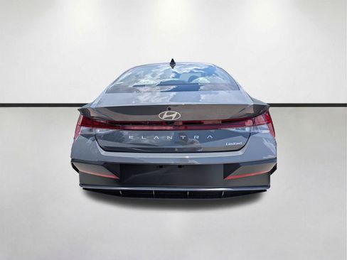 New 2026 Hyundai Elantra Limited FWD image 4