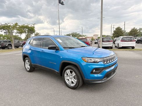Used 2022 Jeep Compass Latitude AWD/4WD image 1