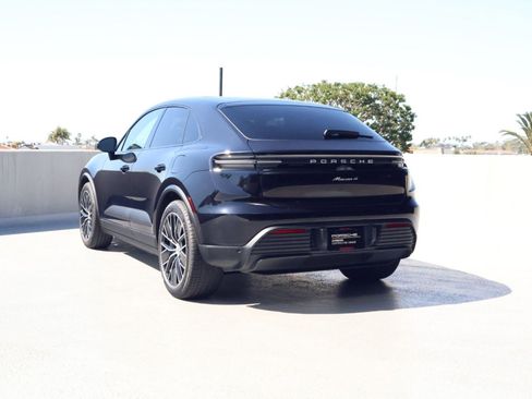 Certified 2024 Porsche Macan 4 Electric image 3