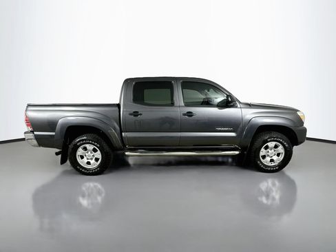 Used 2014 Toyota Tacoma PreRunner w/ SR5 Package RWD image 9