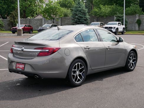 Used 2017 Buick Regal Sport Touring FWD image 7