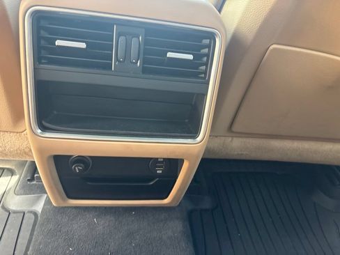 Used 2019 Porsche Cayenne AWD/4WD image 14
