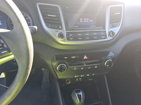 Used 2017 Hyundai Tucson SE image 14