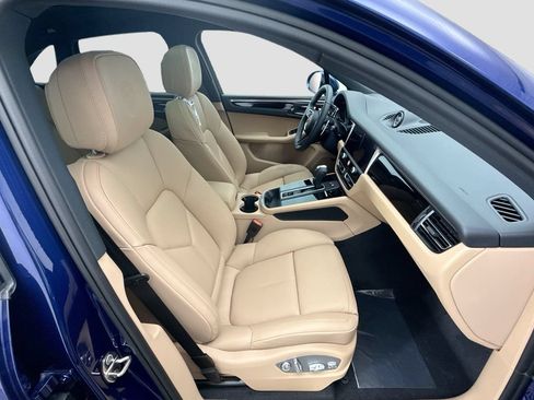Used 2026 Porsche Macan AWD/4WD image 22