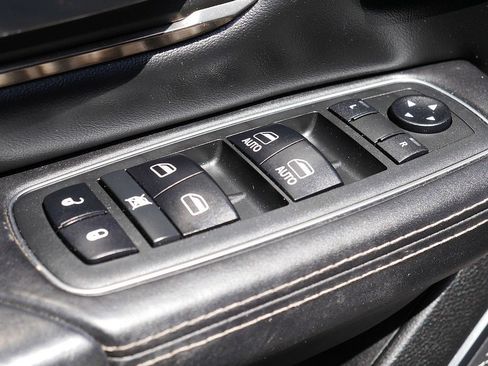 Used 2019 RAM 1500 Limited AWD/4WD image 25