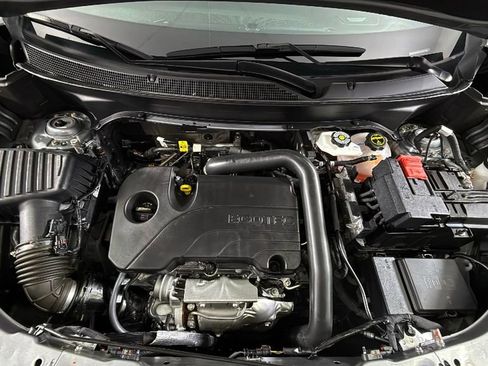 Certified 2025 Chevrolet Equinox LT image 38