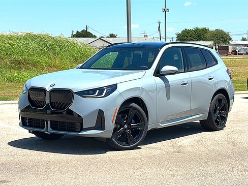 New 2026 BMW X3 xDrive30i w/ Premium Package AWD/4WD image 2