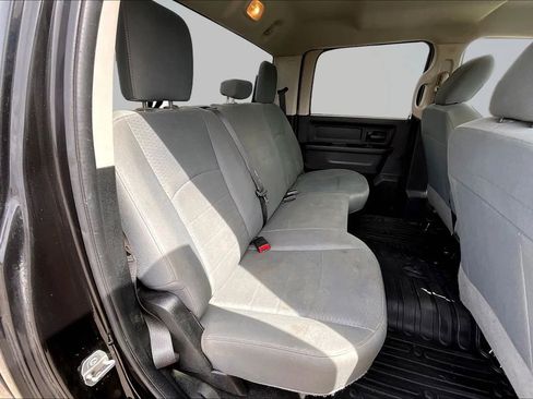 Used 2017 RAM 2500 Tradesman w/ Chrome Appearance Group AWD/4WD image 29