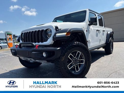 Used 2026 Jeep Gladiator Mojave AWD/4WD image 1