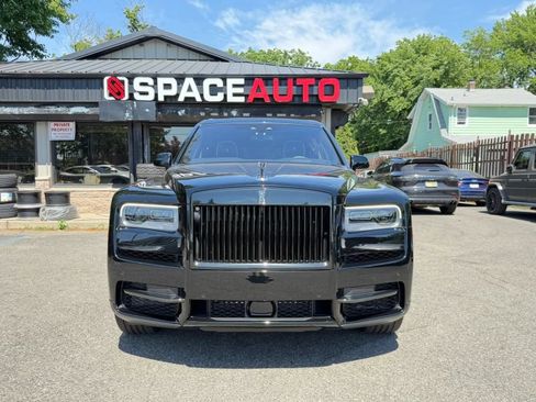 Used 2022 Rolls-Royce Cullinan Black Badge w/ Dark Exterior Package AWD/4WD image 2