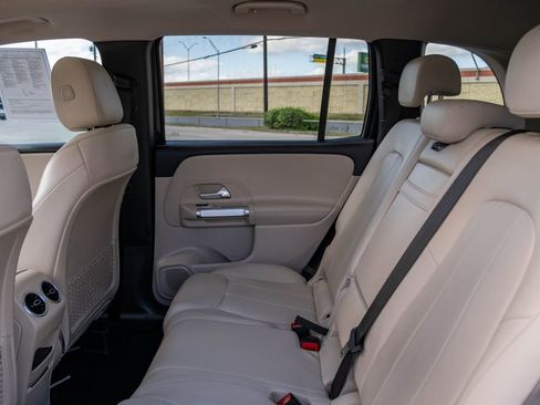 Used 2022 Mercedes-Benz GLB 250 image 15
