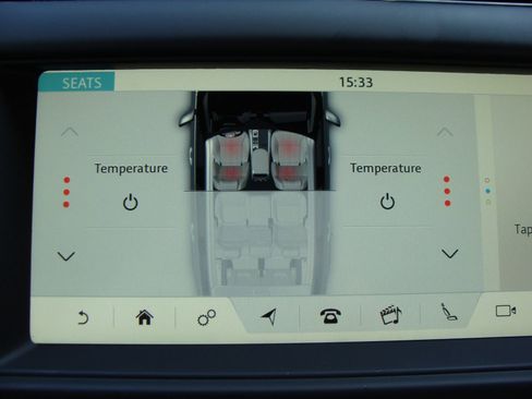 Used 2020 Land Rover Discovery Landmark image 23