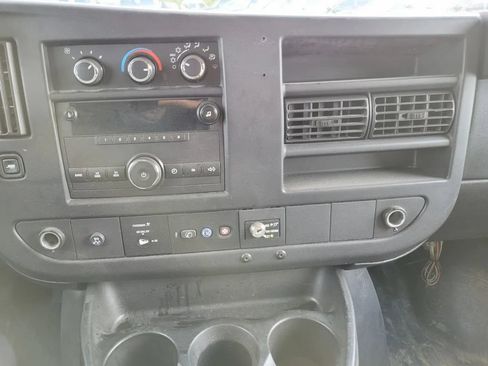 Used 2011 Chevrolet Express 3500 LS RWD image 10