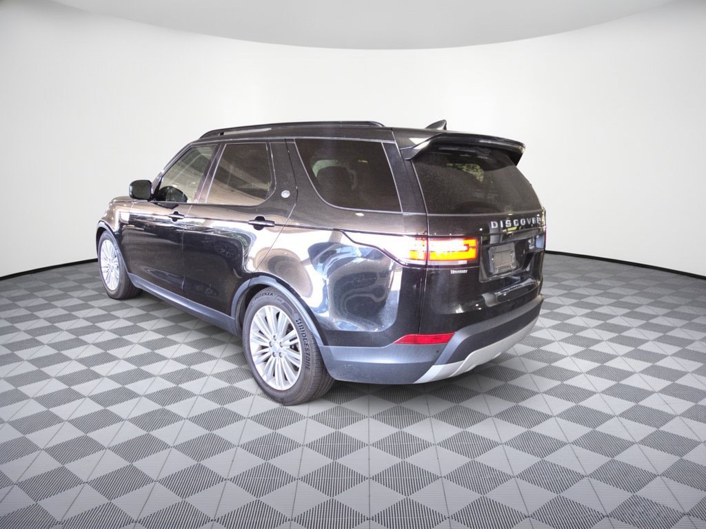 Used 2017 Land Rover Discovery HSE AWD/4WD image 3