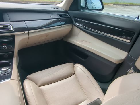 Used 2011 BMW 750Li RWD image 14