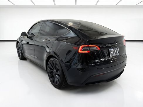 Used 2023 Tesla Model Y Performance AWD/4WD image 6