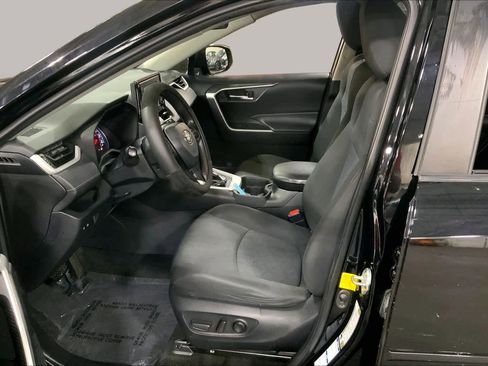 Used 2020 Toyota RAV4 XLE w/ All Weather Liner Package AWD/4WD image 8