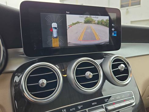 Used 2022 Mercedes-Benz GLC 300 4MATIC image 26