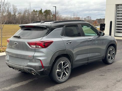 Used 2021 Chevrolet TrailBlazer RS w/ Sun and Liftgate Package image 5