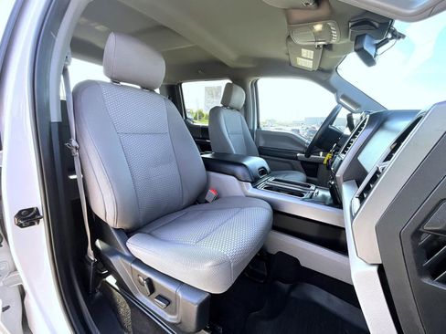 Used 2020 Ford F150 XLT w/ Equipment Group 302A Luxury AWD/4WD image 16