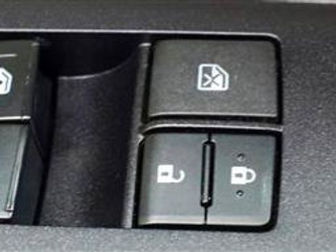 Used 2016 Toyota Camry LE image 20