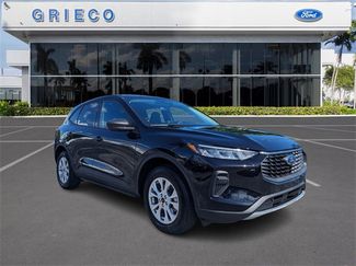 New 2025 Ford Escape Active image 1
