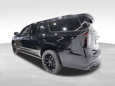 Certified 2023 GMC Yukon XL Denali w/ Advanced Technology Package AWD/4WD image 2