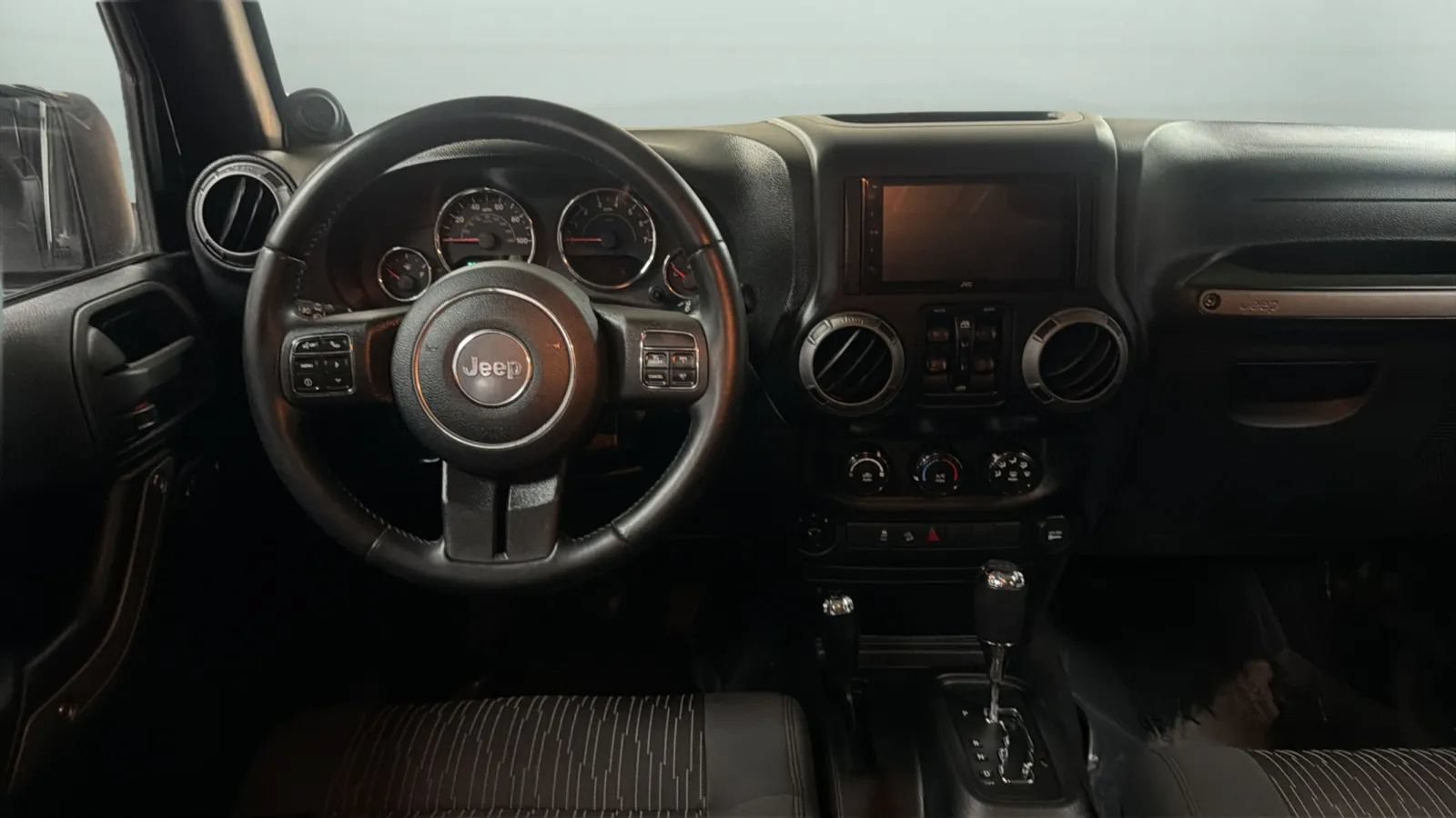 Used 2012 Jeep Wrangler Unlimited Sport AWD/4WD image 11