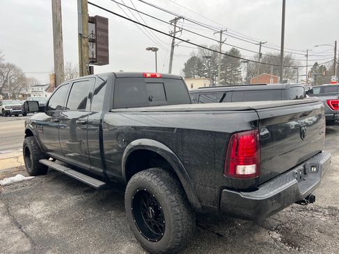 Used 2018 RAM 2500 Laramie w/ Sport Appearance Group image 6