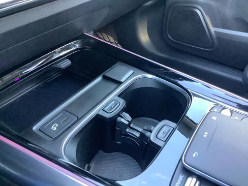 Used 2021 Mercedes-Benz GLA 250 image 23