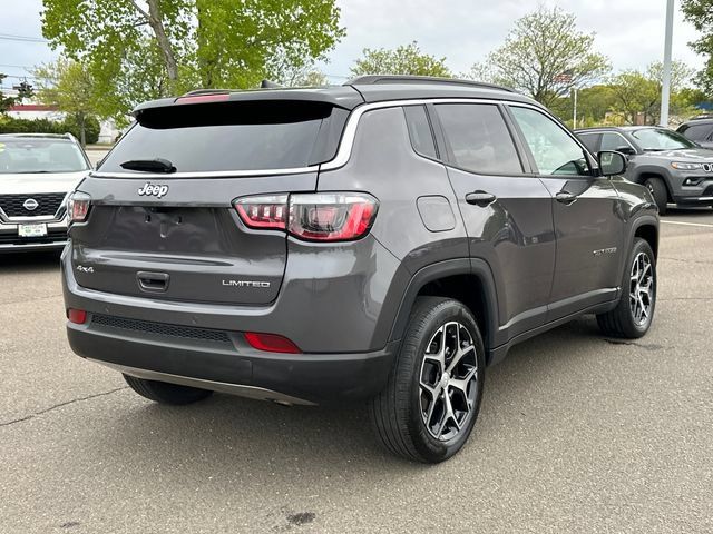 Used 2024 Jeep Compass Limited AWD/4WD image 2
