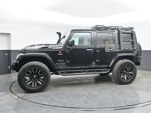 Used 2016 Jeep Wrangler Unlimited Sahara w/ Max Tow Package AWD/4WD image 6
