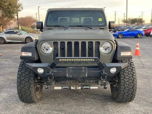 Used 2023 Jeep Gladiator Sport image 2