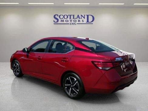 Used 2024 Nissan Sentra SV FWD image 8