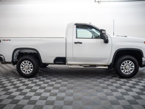 Used 2025 Chevrolet Silverado 3500 W/T w/ WT/CX Safety Package AWD/4WD image 4