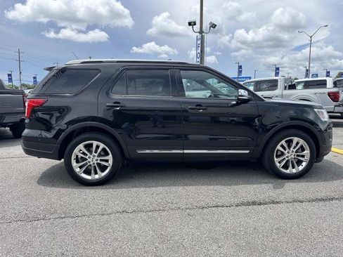 Certified 2019 Ford Explorer XLT w/ Equipment Group 202A FWD image 4