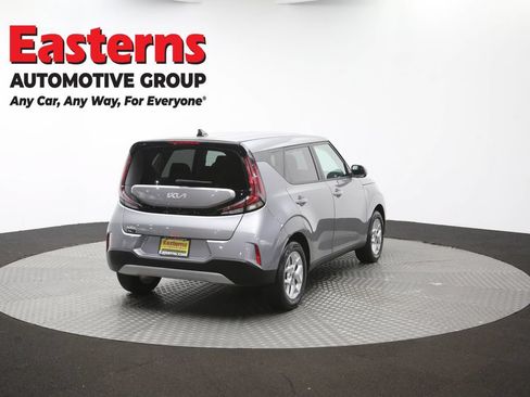 Used 2025 Kia Soul LX w/ LX Technology Package FWD image 38