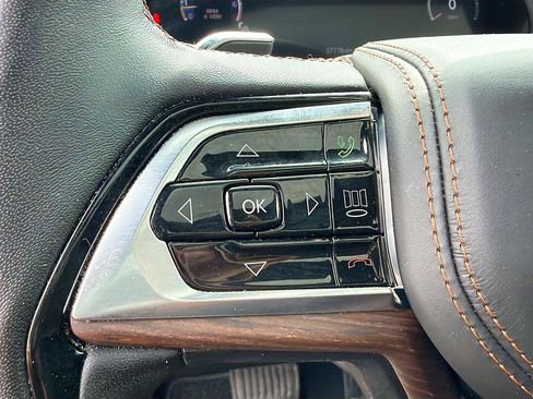 Used 2023 Jeep Grand Cherokee L Summit w/ Advanced Protech Group IV AWD/4WD image 39