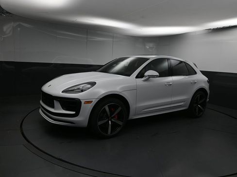 New 2026 Porsche Macan S AWD/4WD image 4
