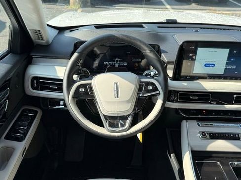 New 2025 Lincoln Aviator Reserve w/ Jet Appearance Package image 6