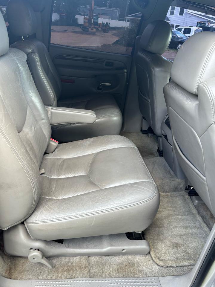 Used 2004 Cadillac Escalade ESV AWD image 23