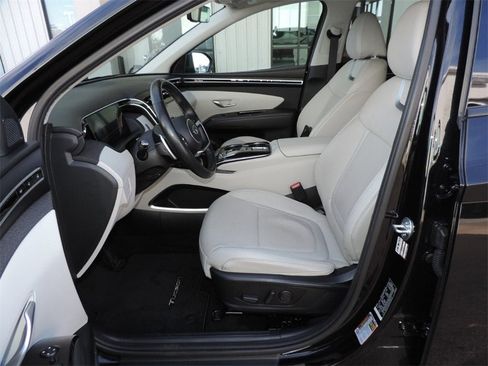 Used 2023 Hyundai Tucson Limited image 14