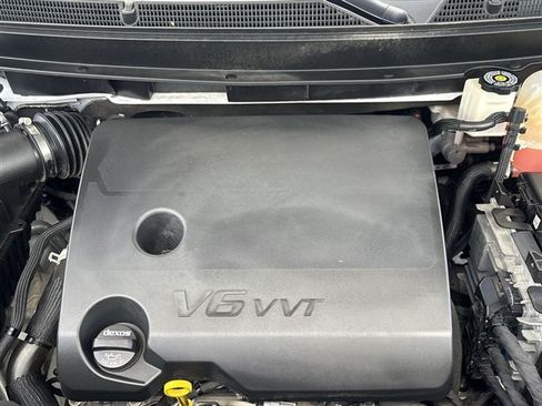 Used 2024 Buick Enclave Essence AWD/4WD image 28
