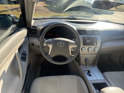 Used 2008 Toyota Camry LE image 2
