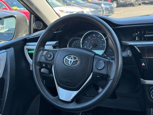 Used 2016 Toyota Corolla LE image 17