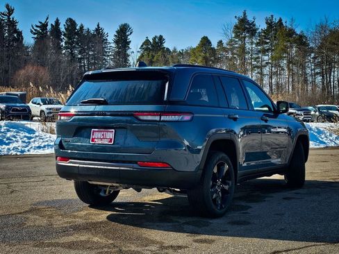 New 2026 Jeep Grand Cherokee Limited w/ Limited Altitude Package AWD/4WD image 4