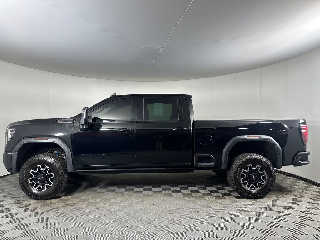 Used 2025 GMC Sierra 2500 AT4X AWD/4WD image 2