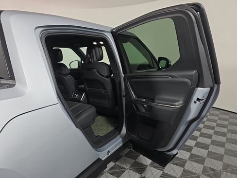 Used 2024 Rivian R1T Adventure AWD/4WD image 19