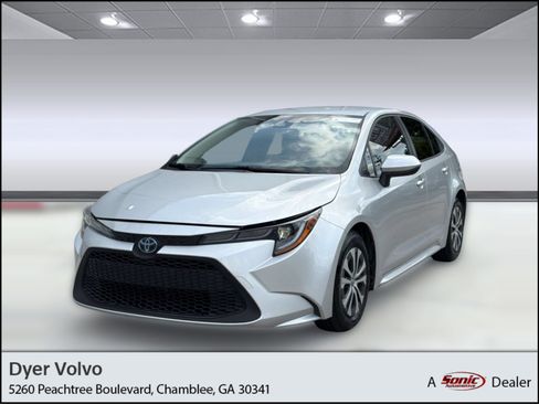 Used 2022 Toyota Corolla LE FWD image 1